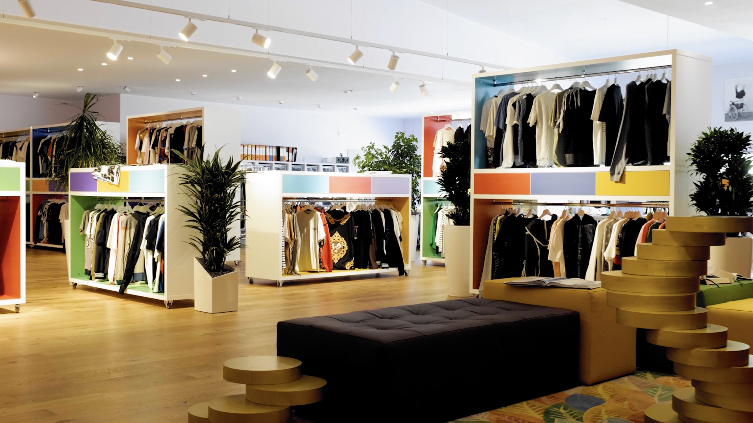 OTS crea una struttura di prodotto, migliora l’efficienza e rafforza le collaborazioni con i top brand della moda
